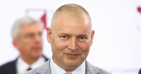 Będziemy wyjaśniać, co się stało z senatorem Robertem Dowhanem, zapowiadał, że weźmie udział w głosowaniu - zapowiedział szef klubu senackiego KO Marcin Bosacki. Liderzy senackich klubów KO i Lewicy, koła KP-PSL oraz niezależnych zaapelowali o wyłonienie ponadpartyjnego kandydata na RPO.