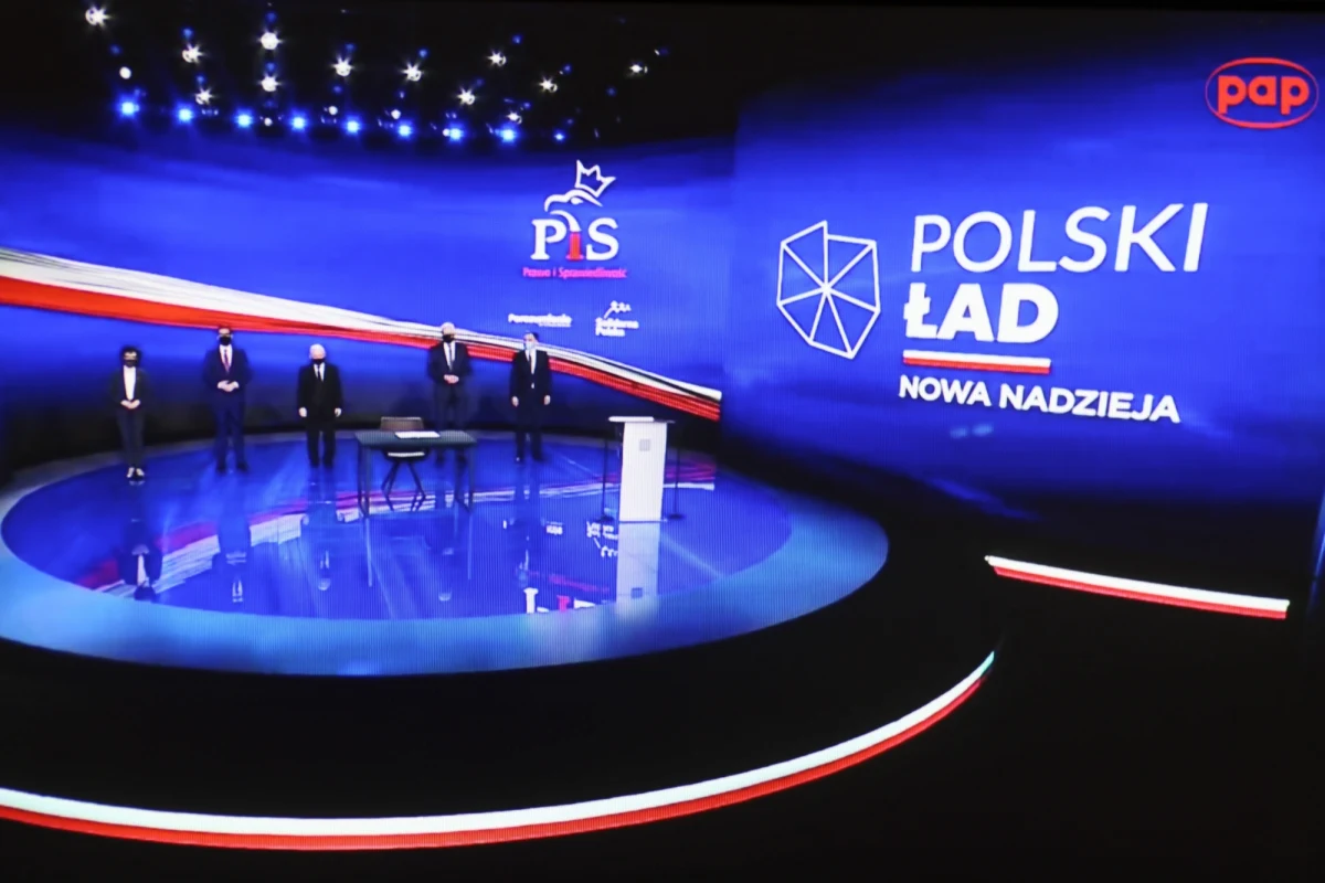 "Cieszyłbym się, gdyby Paweł Kukiz złożył podpis pod deklaracją programową Polski Ład i gdyby Zjednoczona Prawica się poszerzyła" - powiedział wicepremier, lider Porozumienia Jarosław Gowin na antenie Polsat News. Gowin przyznał, że od wielu tygodni trwają rozmowy z środowiskiem Pawła Kukiza.