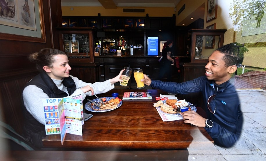 / 	ANDY RAIN    /PAP/EPA