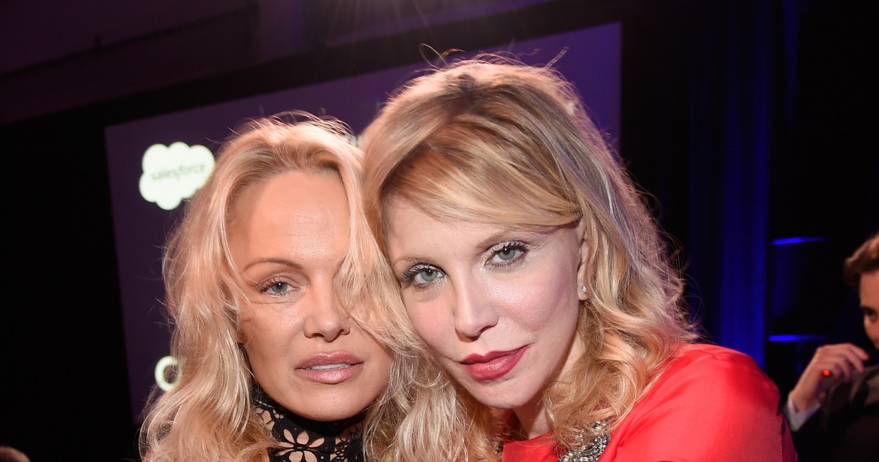 Courtney Love skomentowała pomysł nakręcenia serialu o burzliwym związku Pameli Anderson i Tommy'ego Lee. Produkcja powstająca dla platformy streamingowej Hulu ma opowiadać o kradzieży nakręconej przez tę parę seks-taśmy, która trafiła do sprzedaży i stała się bestsellerem. Serial z udziałem Lily James nie zdobędzie uznania byłej żony Kurta Cobaina. "Uważam to za cholernie skandaliczne" - napisała wokalistka i kompozytorka na Facebooku.