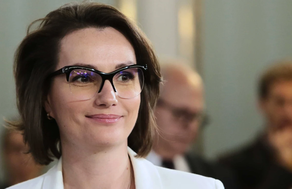 Europosłanka Róża Thun powinna złożyć swój mandat - uważa posłanka Jagna Marczułajtis-Walczak, którą zaskoczyły słowa niedawnej partyjnej koleżanki z PO. Thun poinformowała w poniedziałek o odejściu z partii i upubliczniła krytyczny wobec PO list.