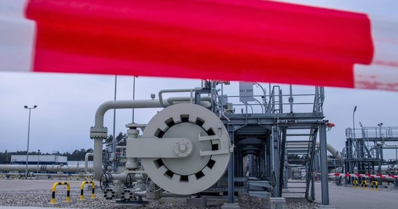 ​Amerykański Departament Stanu ma odstąpić od sankcji związanych z budową rurociągu Nord Stream 2. Administracja Joe Bidena nie chce bowiem narazić na szwank swoich relacji z Berlinem - poinformował we wtorek portal Axios.