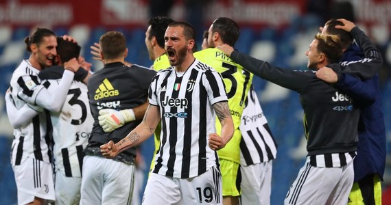 Piłkarze Juventusu Turyn, w bramce z 43-letnim Gianluigim Buffonem, zdobyli po raz 14. Puchar Włoch. W środowym finale wygrali z Atalantą Bergamo 2:1 (1:1). Rezerwowym golkiperem triumfatorów był Wojciech Szczęsny.