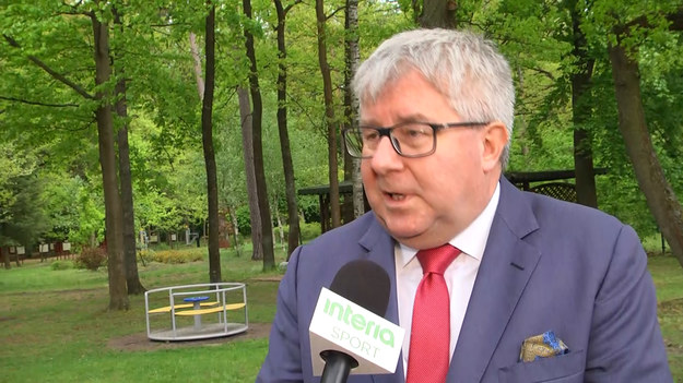 Z tego co słyszę, cała nasza najlepsza osiemnastka siatkarzy chce wystąpić na mistrzostwach Europy, które w dniach od 1 do 19 września odbędą się m.in w Polsce - mówi w rozmowie z Interią wiceprezes Polskiego Związku Siatkowej Ryszard Czarnecki.