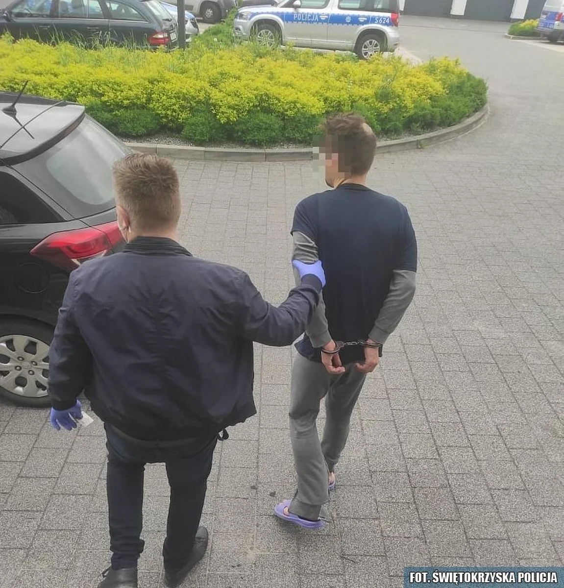 Dwa miesiące aresztu dla 32-letniego Bułgara, który odpowiada za zdemolowanie stacji benzynowej w Skarżysku Kamiennej w Świętokrzyskiem. Właściciel stacji oszacował straty na blisko 13 tys. złotych. Wandalowi grozi do 5 lat więzienia.