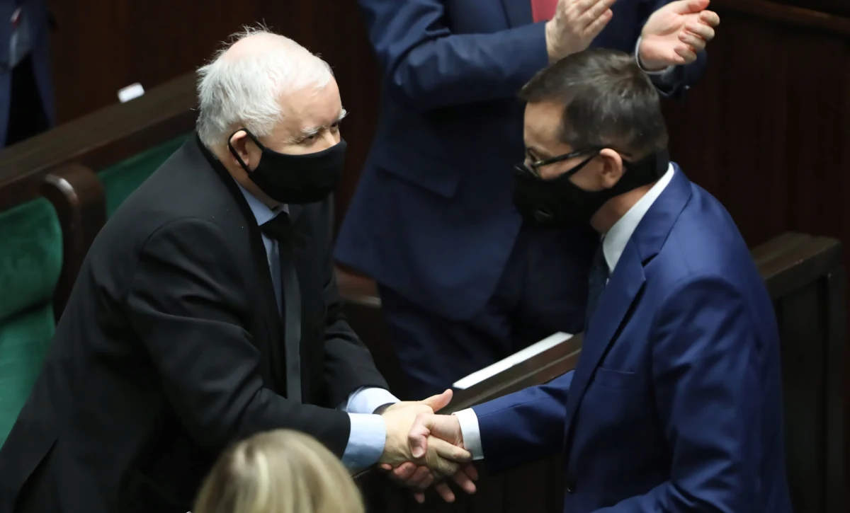 Chciałem podać się do dymisji i nie kandydować na prezesa PiS już rok temu. Był to świetny moment. Ale przyszedł covid - powiedział Jarosław Kaczyński. W rozmowie z Interią zdradził, że trzy osoby mogłyby go zastąpić.