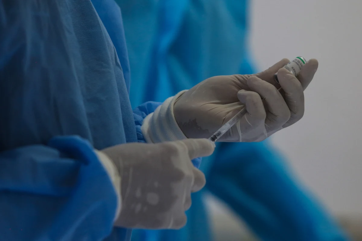 Rządowa Agencja Rezerw Strategicznych wznowi dostawy szczepionki Johnson & Johnson. Poinformowała o tym w komunikacie rozesłanym do punktów szczepień, które z powodu ograniczenia liczby dawek - musiały odwoływać umówione terminy.