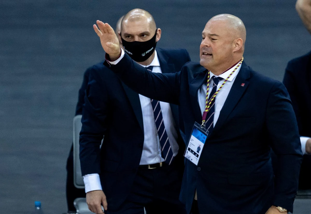 Trener reprezentacji Polski Mike Taylor wybrał 18 zawodników, którzy rozpoczną przygotowania do turnieju kwalifikacyjnego do igrzysk olimpijskich. Początek zgrupowania zaplanowany jest na 4 czerwca.