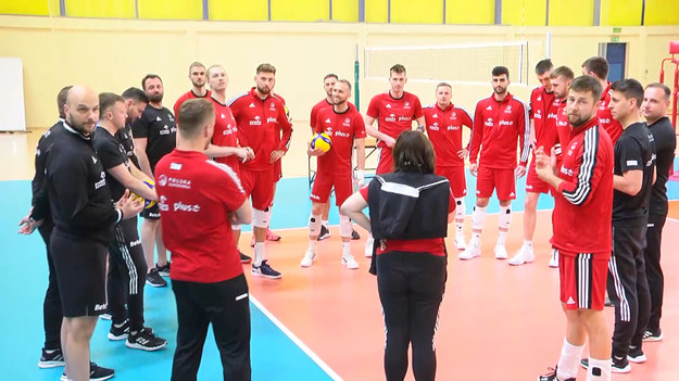 W jakiej formie są teraz między innymi Wilfredo Leon i Michał Kubiak? Ciężko powiedzieć. Budujemy formę, każdy jest tak naprawdę na innym etapie - mówi w rozmowie z Interią drugi trener reprezentacji Polski, asystent Vitala Heynena Michał Mieszko Gogol.