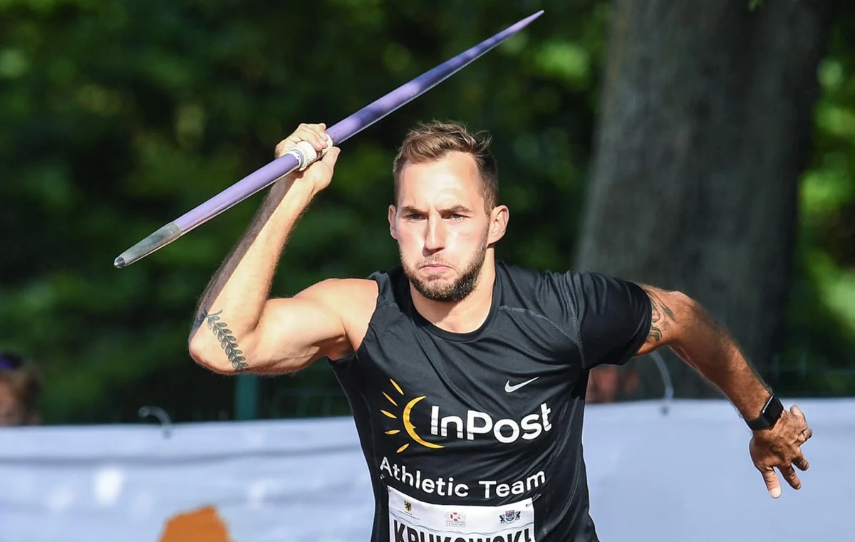 Medal igrzysk olimpijskich, nawet brązowy, stawiam na równi ze złotym medalem mistrzostw świata. W Tokio będę przygotowany do tego, żeby walczyć jak najmocniej o złoto – zapowiada Marcin Krukowski, najlepszy polski oszczepnik. Jeszcze przed wyjazdem do Tokio zamierza zdobyć dwa inne złote medale – drużynowych mistrzostw Europy i mistrzostw Polski.