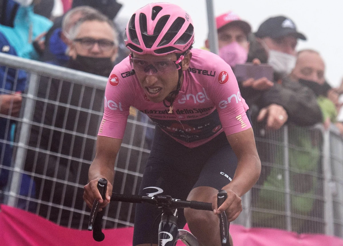 Włoch Lorenzo Fortunato (Eolo-Kometa) został niespodziewanym triumfatorem 14. etapu Giro d'Italia. Na pozycji lidera umocnił się Kolumbijczyk Egan Bernal (Ineos Grenadiers), który w sobotę był czwarty na mecie.