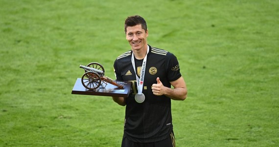 Bundesliga.  Robert Lewandowski is the player of the season in the footballer vote