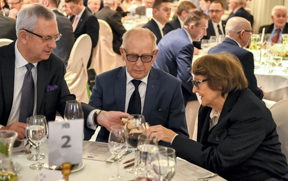 W tegorocznym Rajdzie Safari, szóstej rundzie mistrzostw świata wystartuje 91-letni Sobiesław Zasada. Trzykrotny mistrz Europy, uczestnik najtrudniejszych rajdowych maratonów pojedzie Fordem Fiestą przygotowaną w polskim oddziale M-Sportu.