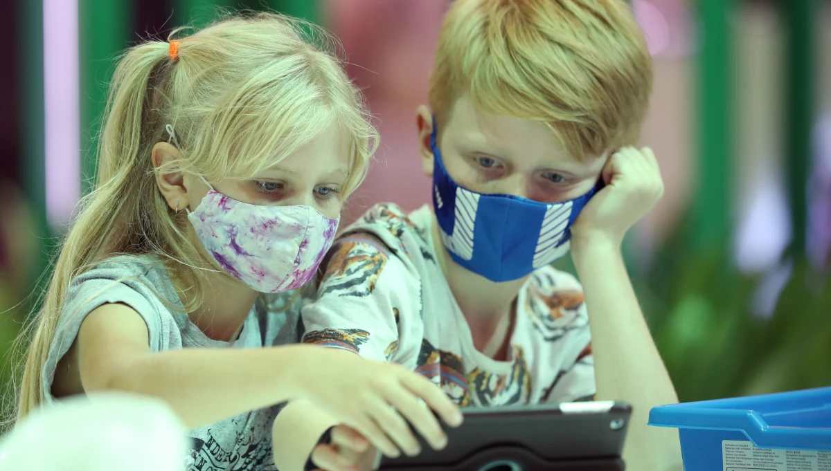 W kolejnej dekadzie Covid-19 może stać się nie bardziej groźny od zwykłego przeziębienia, czy kataru. To wynik uzyskany z matematycznego modelu, który obejmuje obecne informacje na temat pandemii.