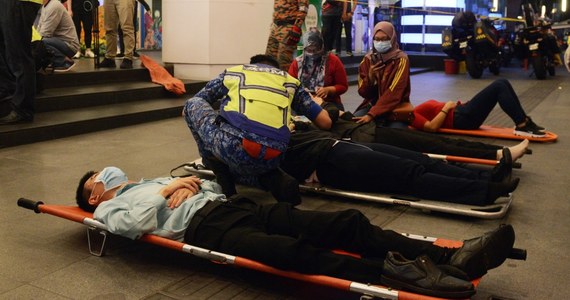 Ponad 200 osób zostało rannych w nocy z poniedziałku na wtorek, gdy dwa pociągi metra zderzyły się w centrum stolicy Malezji, Kuala Lumpur. W wypadku nikt nie zginął, ale kilkadziesiąt osób odniosło poważne obrażenia.