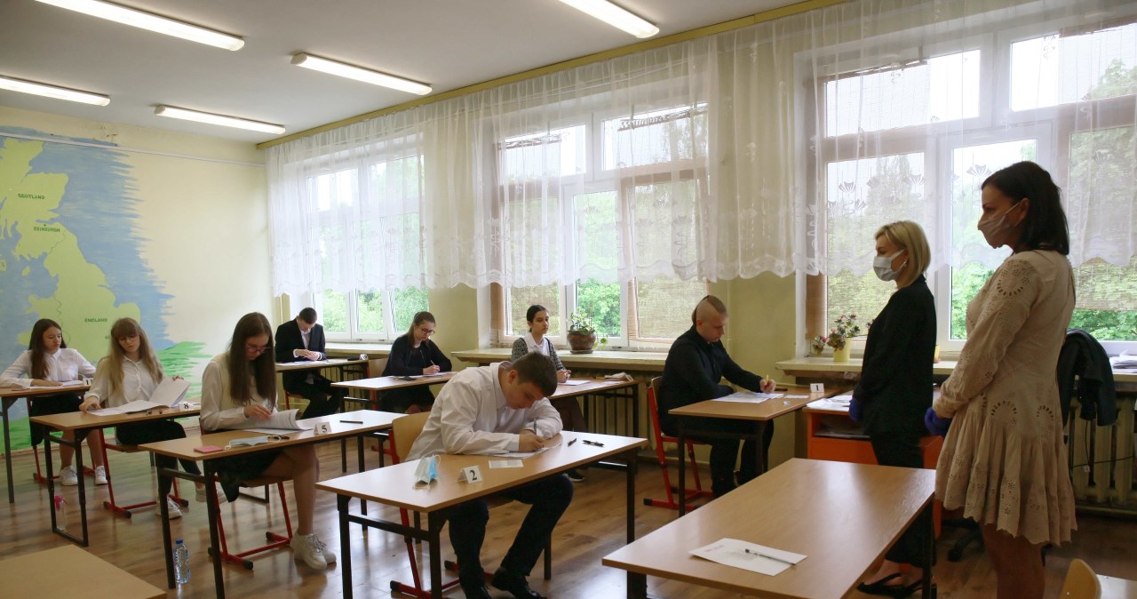 Egzamin ósmoklasisty 2021 - język polski. Arkusz po godz. 13 w Interii