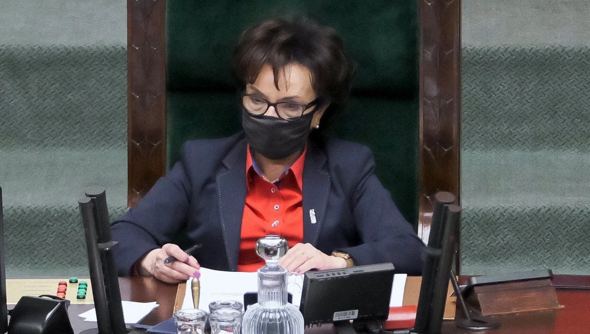 ​Z uwagi na konieczność przeprowadzenia czynności dowodowych zleconych przez sąd prokuratura wszczęła 22 kwietnia śledztwo ws. niedopełnienia obowiązków m.in. przez marszałek Sejmu Elżbietę Witek - poinformowała PAP warszawska prokuratura okręgowa. Chodzi o odmowę ujawnienia tzw. list poparcia KRS.