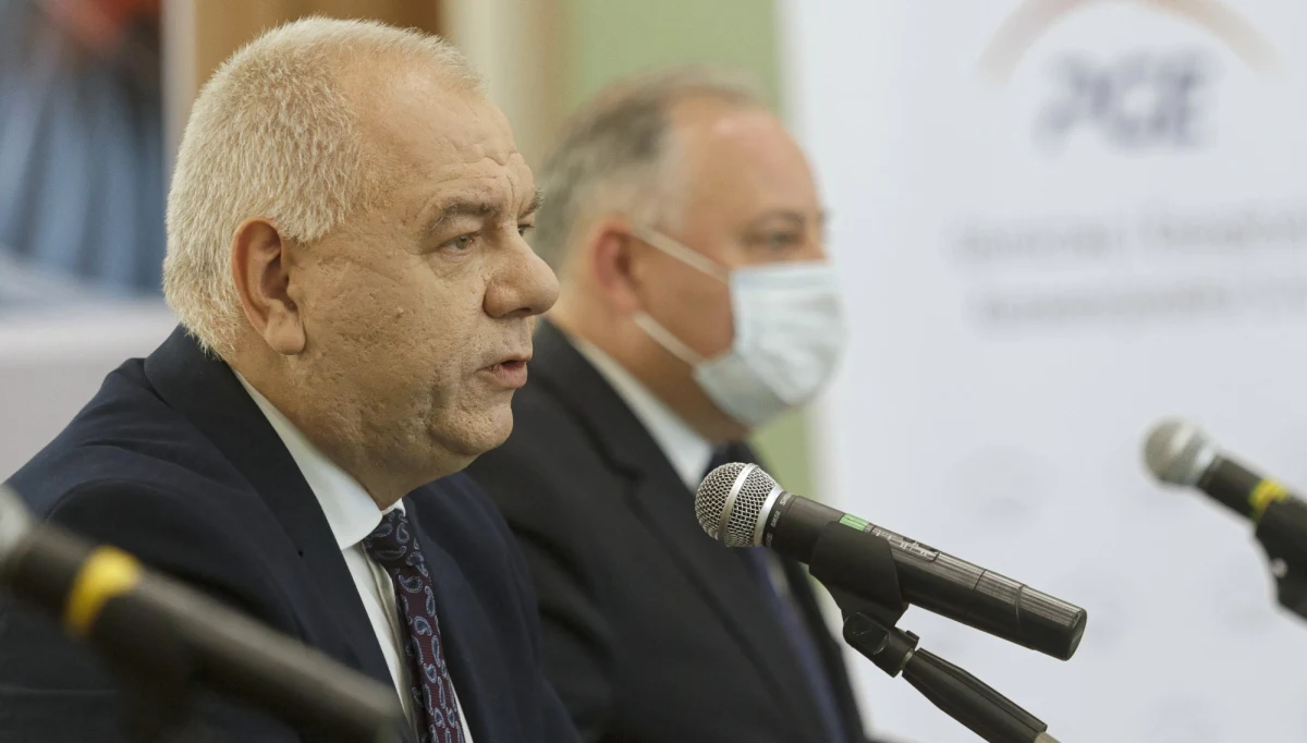 Nie ma mowy, żeby wyłączyć pracę kopalni w Turowie, to byłby katastrofalny cios w polską energetykę, w polską gospodarkę - powiedział podczas konferencji prasowej w Bogatyni wicepremier, minister aktywów państwowych Jacek Sasin.