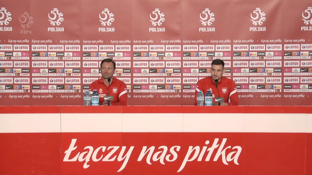Moje pierwsze mecze w Premier League wyglądały tak, że czasami byłem wręcz wykończony. Z biegiem czasu nie miałem jednak większych problemów, żeby do angielskiej piłki się przyzwyczaić - powiedział na konferencji prasowej w Opalenicy pomocnik reprezentacji Polski Jakub Moder.