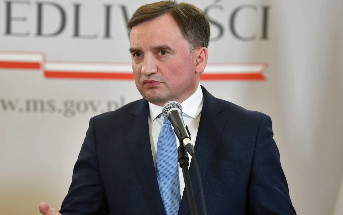 Premier Mateusz Morawiecki w sprawie wyborów korespondencyjnych postąpił tak, jak należało postąpić, a polska opozycja, jej liderzy, zmierzali ku anarchizowaniu państwa - powiedział w środę minister sprawiedliwości Zbigniew Ziobro.