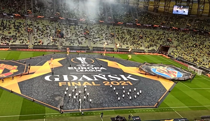 Liga Europy. Ceremonia na stadionie Polsat Plus Arena przed finałem Villarreal - Manchester United. Wideo