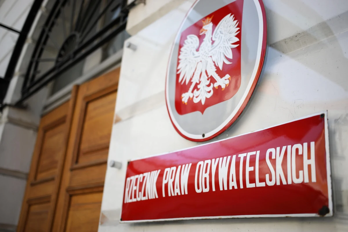 Wybrany przez Porozumienie Jarosława Gowina na kandydata na Rzecznika Praw Obywatelskich prof. Marek Konopczyński w środę późnym wieczorem zrezygnował z kandydowania. Jak wyjaśnił w krótkim wpisie na TT, decyzję podjął "w związku z informacjami o braku poparcia największego sejmowego ugrupowania", czyli PiS, o którym władze partii Gowina mówiły że jest "uzgodnione".