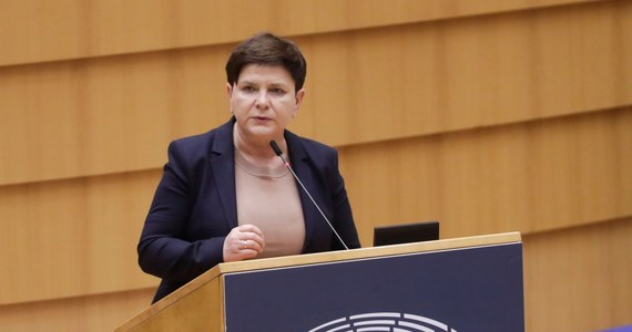 Raport na temat starzenia się unijnych społeczeństw autorstwa Beaty Szydło został przyjęty na komisji ds. zatrudnienia i spraw socjalnych Parlamentu Europejskiego. Sama była premier wstrzymała się od głosu. 