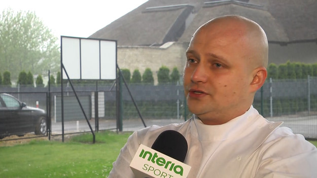 Menu dla reprezentantów Polski jest bardzo tematyczne, sezonowe, różnorodne i w dużej mierze śródziemnomorskie. Piłkarze korzystają z bardzo dużych ilości świeżych warzyw i owoców oraz ryb - mówi Interii Jan Nawrocki, szef kuchni hotelu REMES w Opalenicy.