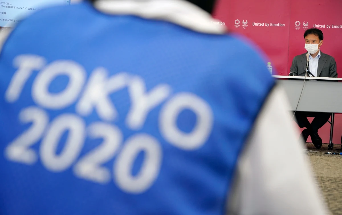 ​Rząd Japonii przedłuży pandemiczny stan wyjątkowy w Tokio i ośmiu innych prefekturach do 20 czerwca, co oznacza, że zakończy się on na niewiele ponad miesiąc przed Igrzyskami Olimpijskimi - podały lokalne media. Decyzję zatwierdził już w piątek rządowy panel ekspertów.