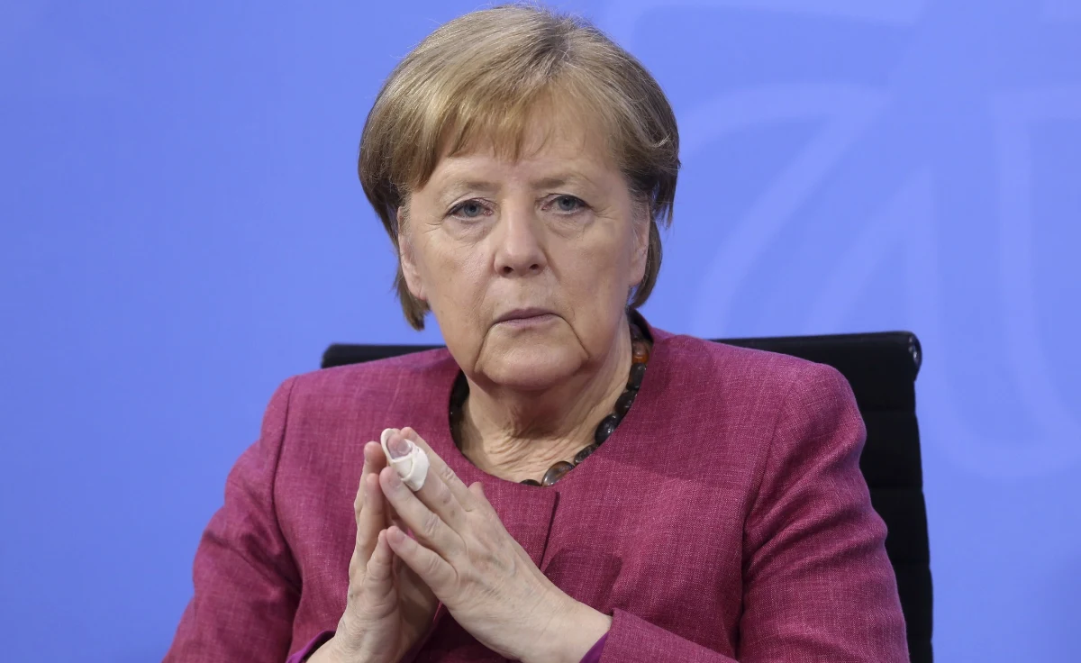 Berliński użytkownik Facebooka został skazany na osiem miesięcy więzienia w zawieszeniu za podżeganie przeciwko kanclerz Angeli Merkel. Mężczyzna nawoływał do "zniszczenia" kanclerz i imigrantów.