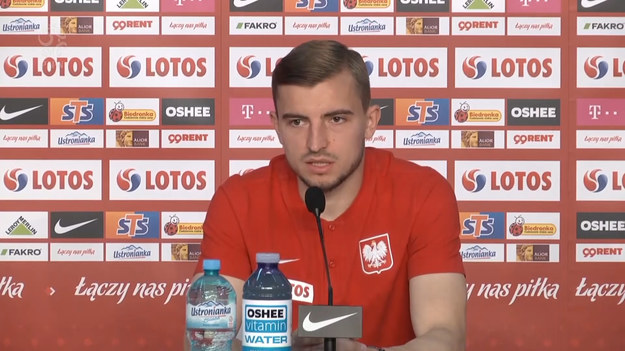 Na pewno znalezienie się w reprezentacji było dla mnie sferą marzeń. Ten sezon był jednak dla mnie niesamowity i pozwolił się mi tutaj znaleźć - powiedział na konferencji prasowej podczas zgrupowania reprezentacji Polski w Opalenicy obrońca naszej kadry Michał Helik.