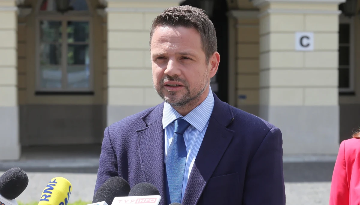 Istnieje ryzyko, że jeżeli PO się nie otworzy na innych, to zniknie z polskiego rynku politycznego - mówi w wywiadzie dla portalu Interia wiceszef partii prezydent Warszawy Rafał Trzaskowski. Polacy wysyłają do mnie klarowny sygnał, że powinienem brać na siebie dodatkową odpowiedzialność - podkreślił.