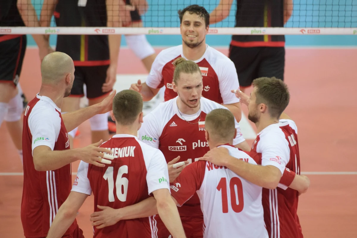 Polscy siatkarze pokonali w Rimini Serbię 3:1 (26:24, 25:19, 21:25, 25:15) w meczu drugiej kolejki Ligi Narodów. 