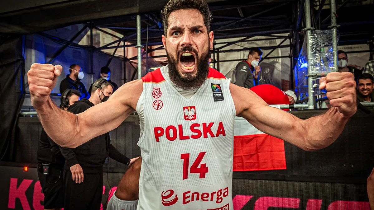 Reprezentacja Polski 3x3 mężczyzn z kwalifikacją do Letnich Igrzysk Olimpijskich Tokio 2020! Biało-czerwoni pokonali w półfinale Łotwę 20:18. 