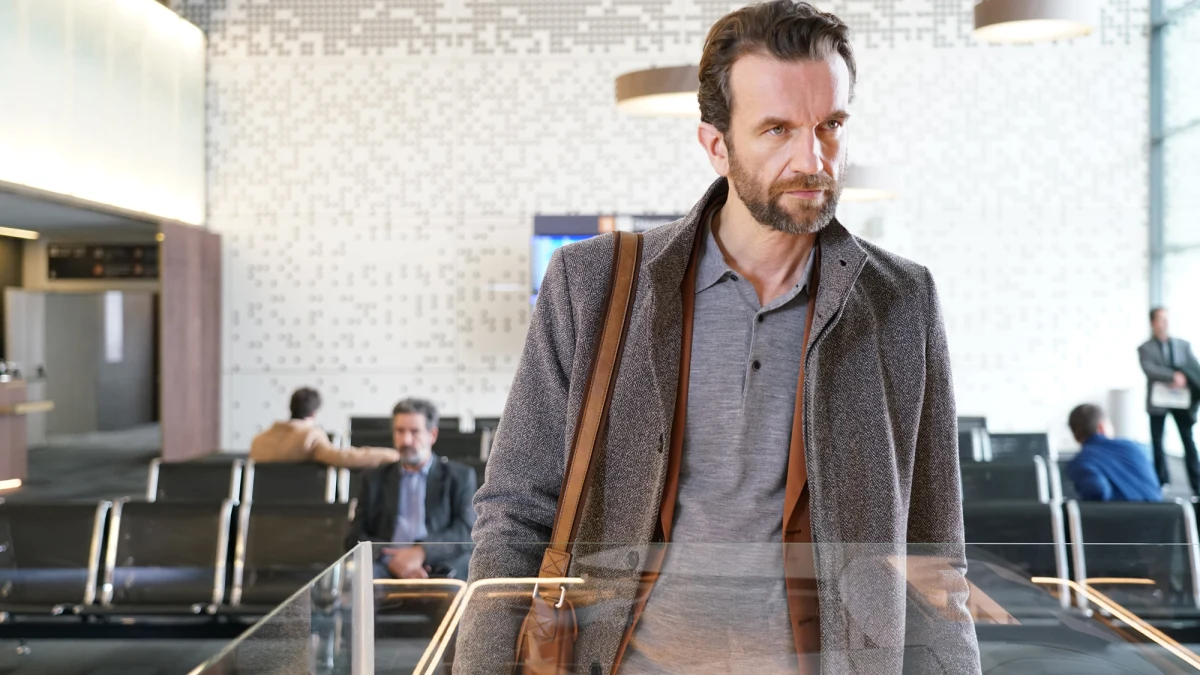 2 lipca do polskich kin trafi dreszczowiec psychologiczny "Wróg doskonały". To pierwsza międzynarodowa produkcja z udziałem Tomasza Kota. Aktor gra po angielsku i wciela się w postać znanego architekta, którego w drodze na lotnisko zaczepia nieznajoma, gadatliwa kobieta. Nominowana do Oscarów i nagrodzoną Złotą Palmą w Cannes za reżyserię "Zimna wojna" otworzyła mu międzynarodowe drzwi. "Angaż do nowego filmu to był bez wątpienia efekt "Zimnej wojny"(...) ten film jest biletem do innego świata, do którego wcześniej nie miałem wstępu" - mówi w RMF FM o swoim zagranicznym debiucie aktor.