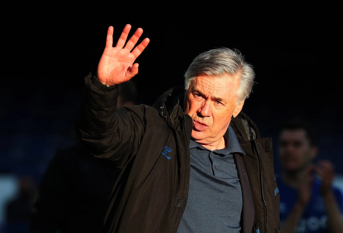 Carlo Ancelotti nowym trenerem Realu Madryt. Klub wydał oświadczenie, w którym poinformował, że uroczyste podpisanie kontraktu odbędzie się jutro. 