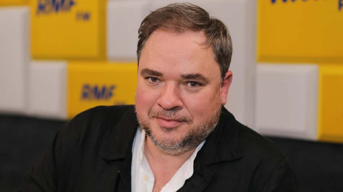 „Pisarz piszący dla dzieci zazwyczaj jest jednak zobowiązany do tego, żeby swoim czytelnikom sprawiać przyjemność cyklicznie, czyli jeżeli jakiś bohater się spodoba np. Kuba i Buba, czy Detektyw Pozytywka, to dzieciaki żądają ciągu dalszego i prawdę mówiąc, ich żądania popierają wydawcy, a czasami także rodzice, bo współczesny bajkopisarz pisze dla całych rodzin” - przyznał w Popołudniowej rozmowie w RMF FM Grzegorz Kasdepke.