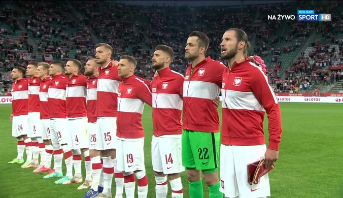 Polska - Rosja. Kibice i piłkarze odśpiewali hymn po długiej przerwie! WIDEO (POLSAT SPORT)