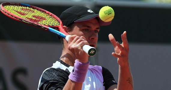 Kamil Majchrzak na drugiej rundzie zakończył udział w wielkoszlemowym French Open. Polski tenisista przegrał w paryskim turnieju z rozstawionym z numerem 15. Norwegiem Casperem Ruudem 3:6, 2:6, 4:6. 