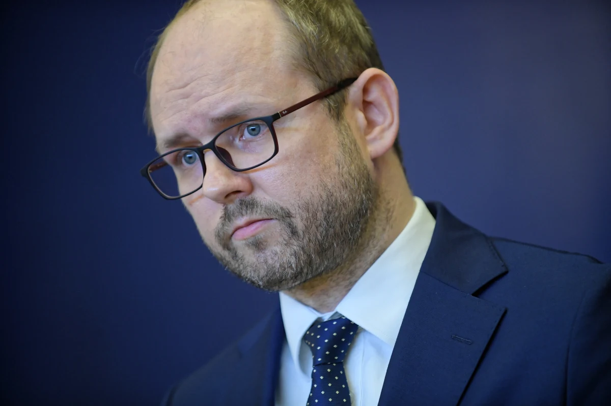 "Tego wywiadu nie można słuchać w oderwaniu od rzeczywistości, jaka go otacza" - stwierdził w rozmowie z RMF FM wiceszef resortu spraw zagranicznych Marcin Przydacz, komentując kontrowersyjny wywiad Ramana Pratasiewicza w białoruskiej telewizji państwowej. Opozycjonista skrytykował w nim m.in. białoruską opozycję, a także Polskę i Litwę. 