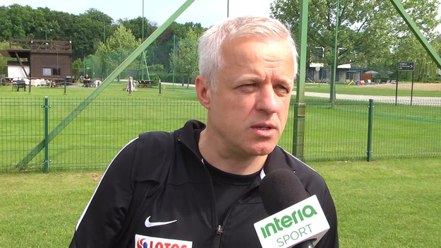 - To, czy Arkadiusz Milik będzie do dyspozycji Paulo Sousy na Euro, okaże się, kiedy zawodnik wejdzie w pełny trening lub kiedy zagra w meczu z Islandią. Postępujemy według ściśle określonego planu. Lada dzień będzie w pełni trenował z drużyną, ale też nie określamy, czy zagra przeciwko Islandii czy nie. Kontuzjowani Maciej Rybus i Paweł Dawidowicz lada moment będą już w pełnych obciążeniach - mówi w rozmowie z Interią lekarz reprezentacji Polski Jacek Jaroszewski.