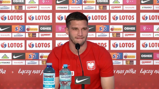 - Do Piasta Gliwice jestem wypożyczony do końca sezonu. Na razie nie zastanawiam się nad tym, gdzie zagram w najbliższych rozgrywkach. Nie rozmawiam na ten temat z moim menagerem. Teraz nie jest na to czas - odpowiedział na pytanie naszego dziennikarza podczas konferencji prasowej w Opalenicy, gdzie do Euro 2020 przygotowuje się nasza kadra, napastnik reprezentacji Jakub Świerczok.