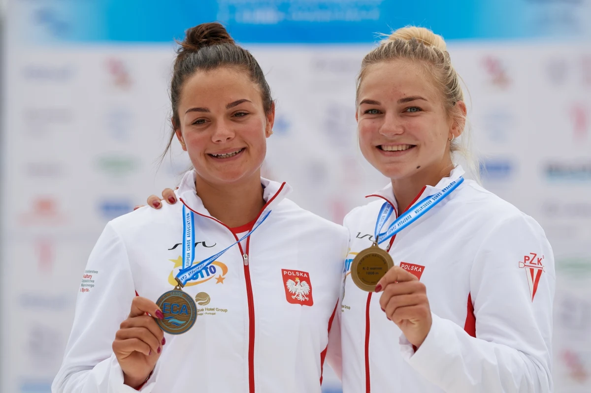 Kajakarki Martyna Klatt i Sandra Ostrowska zdobyły brązowy medal mistrzostw Europy w Poznaniu w K2 1000 m. To jedyny krążek dla Polski podczas piątkowych finałów. Blisko podium była kanadyjkarka Katarzyna Szperkiewicz, która zajęła czwarte miejsce na 500 m.