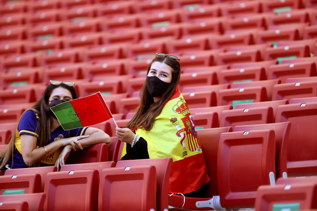 Władze piłkarskich federacji Hiszpanii i Portugalii przedstawiły wspólną kandydaturę organizacji piłkarskich mistrzostw świata w 2030 roku. W ceremonii zorganizowanej w Madrycie wzięli udział szefowie obu państw.