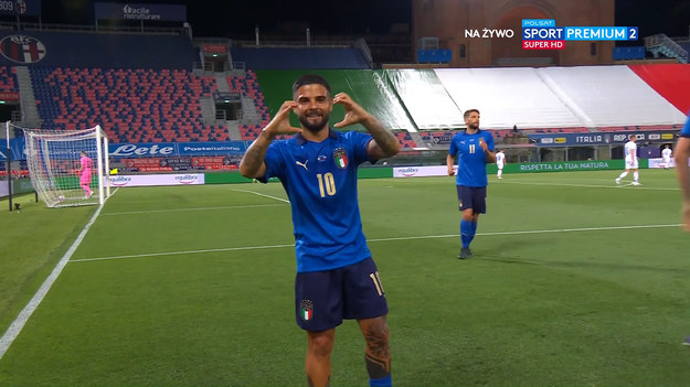 Reprezentacja Włoch nie dała szans niżej notowanemu rywalowi i pokonała kadrę Czech 4-0! Podopieczni Robert Manciniego potwierdzili, że znajdują się w znakomitej formie i ponownie pewnie wygrali.
