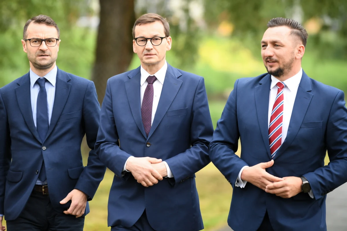 Do współpracy w realizacji programu Polski Ład zaprosił w sobotę wszystkich samorządowców premier Mateusz Morawiecki podczas wizyty w Sanoku. "Polski Ład ma rzeczywiście łączyć" - podkreślił premier.