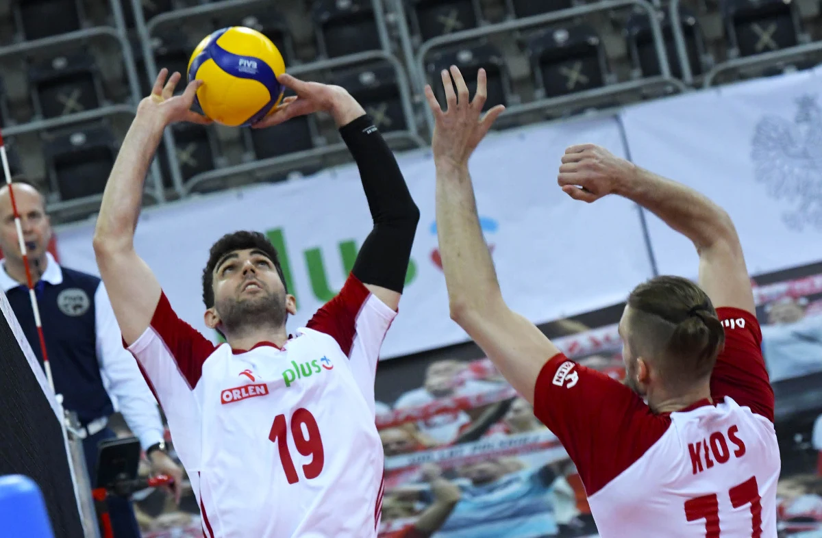 Marcin Komenda dołączy do rywalizującej w Lidze Narodów w Rimini reprezentacji Polski siatkarzy - poinformował PZPS. Rozgrywający zastąpi w składzie w ramach zmiany medycznej kontuzjowanego Marcina Janusza.