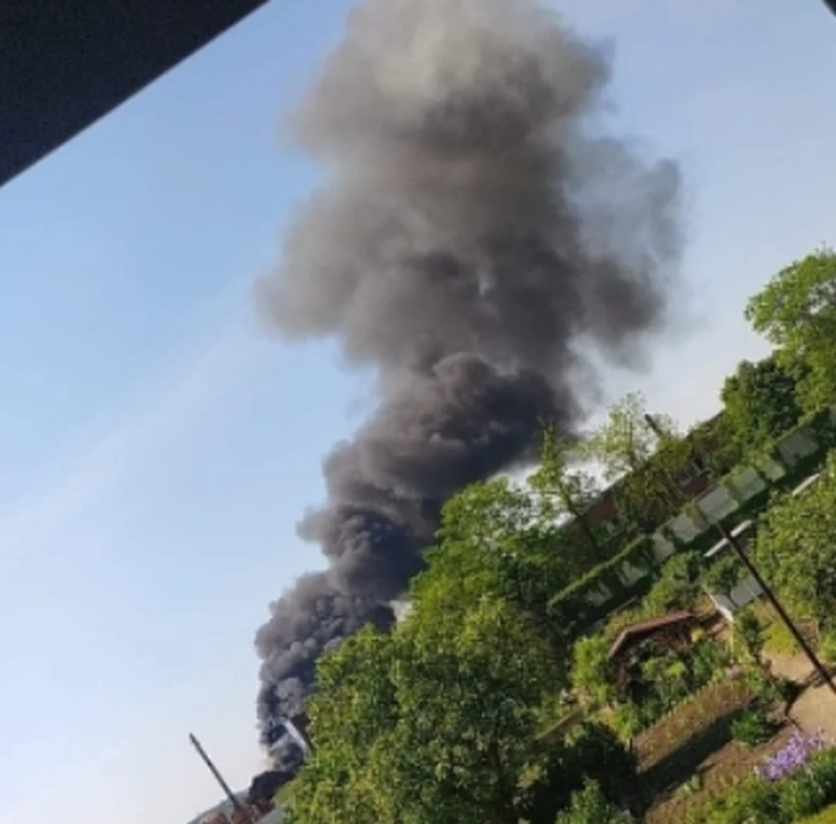 Przynajmniej do niedzieli potrwa akcja gaśnicza na wysypisku odpadów w Przysiece Polskiej koło Kościana w Wielkopolsce. Dziś ponownie zapaliła się tam jedna z hałd składowanych odpadów - to głównie tworzywa sztuczne, które zapaliły się w miniony czwartek. 