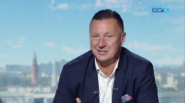 Jakub Świerczok jest piłkarzem, który na pewno potarfi zdobyć bramkę, ale czyto już dziś jest zawodnik, który będzie grał 90 minut dobrze taktycznie i czy będzie zdyscyplinowany, a do tego jeszcze dołoży bramkę? Uważam, że w meczu z Rosją do 30. minuty grał nieźle, ale potem intensywność gry spotkania była na zupełnie innym poziomie. On z minuty na minutę znikał. Miał przebłyski, ale chyba potrzebujemy w ataku kogoś innego - ocenił Tomasz Hajto w programie "Cafe Futbol".