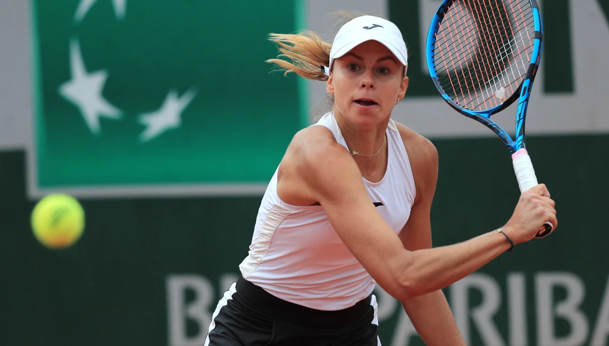 ​Magda Linette i Amerykanka Bernarda Pera wygrały z Czeszką Lucie Hradecką i Niemką Laurą Siegemund (nr. 10) 7:6 (7-5), 7:6 (7-5) w 1/8 finału wielkoszlemowego turnieju tenisowego French Open. Wcześniej do ćwierćfinału debla awansowały Iga Świątek i Amerykanka Bethanie Mattek-Sands.